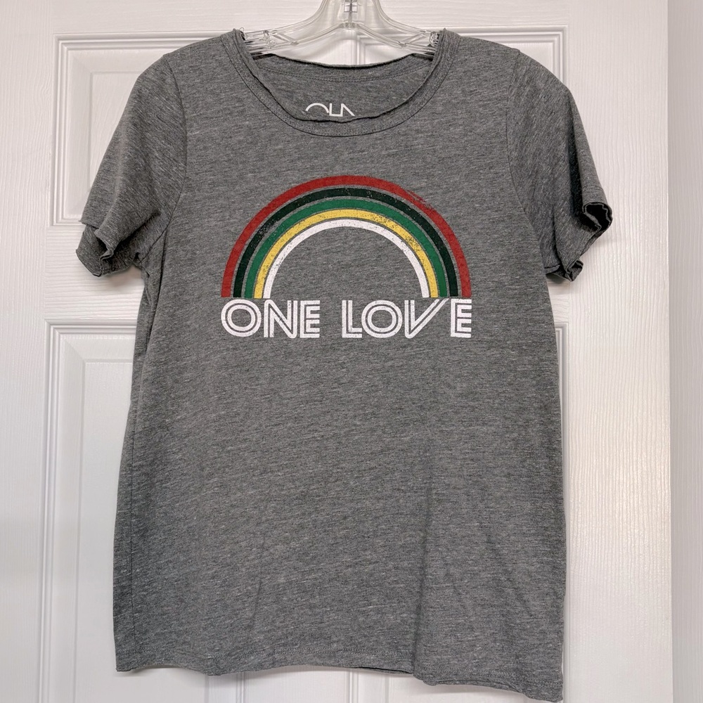 Chaser One Love Rainbow Graphic Shirt Gray Short Sleeve T Shirt Sz M